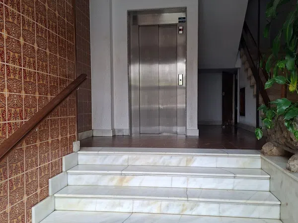 Piso en Avenida del Doctor Tourón, 57 - Foto 2