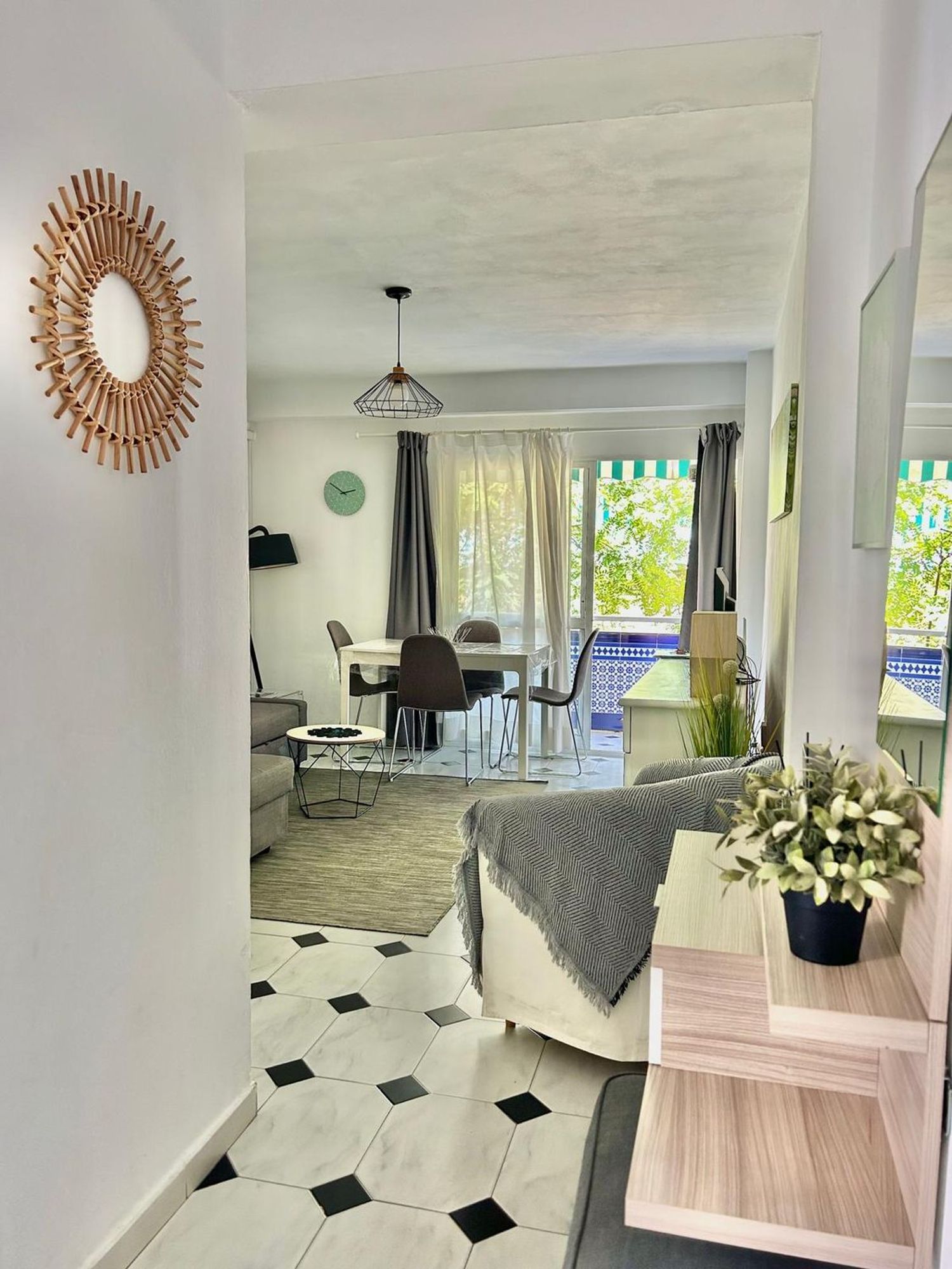 Piso en calle Cristóbal Colón, 8 - Foto 3