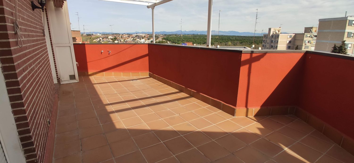 Ático en calle Fuentesaúco, 24 - Foto 2