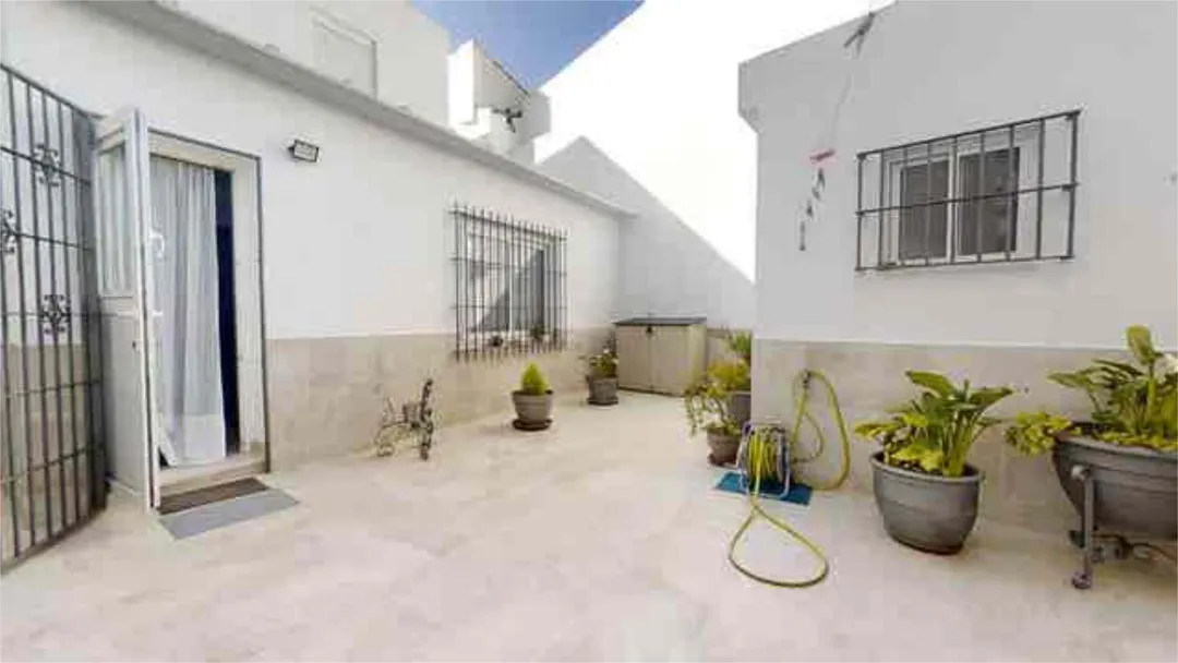 Chalet en Sur - Foto 1