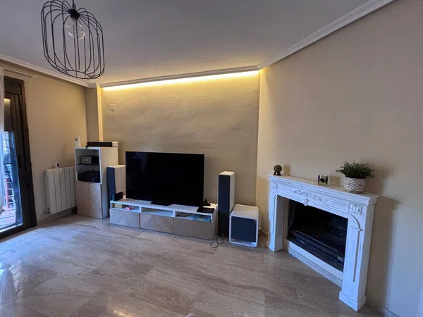 Chalet pareado en calle Aries, 3