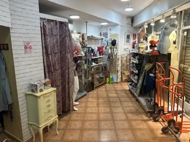 Local comercial en  Polígon Merinals 93 - Foto 4