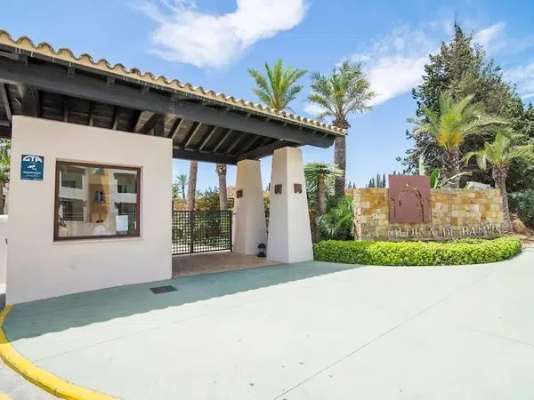 Piso en La Medina de Banus, 18 CalledelasAdelfas, Nueva Andalucía - Foto 2