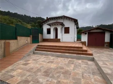 Chalet en Llugaron - Foto 1