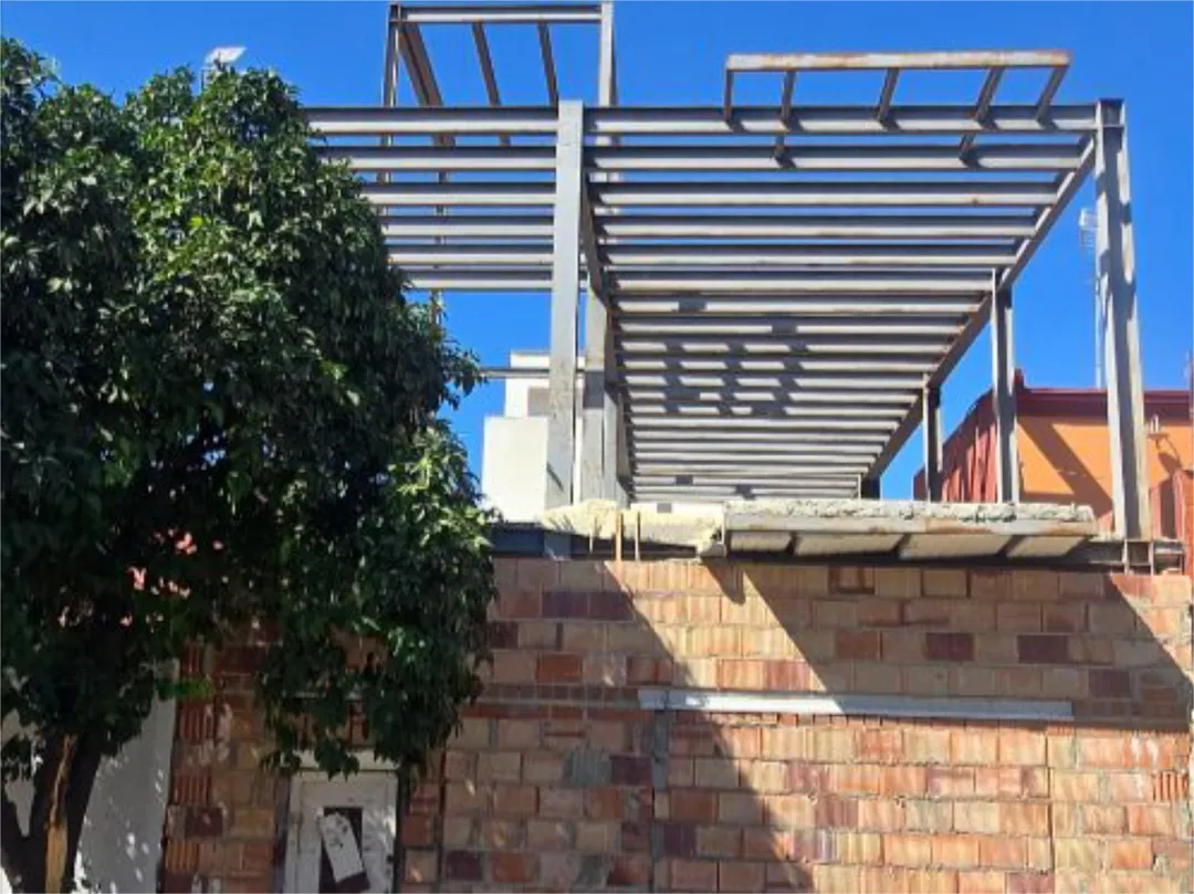 Casa adosada en  Calle Antón Ruiz 8 - Foto 1