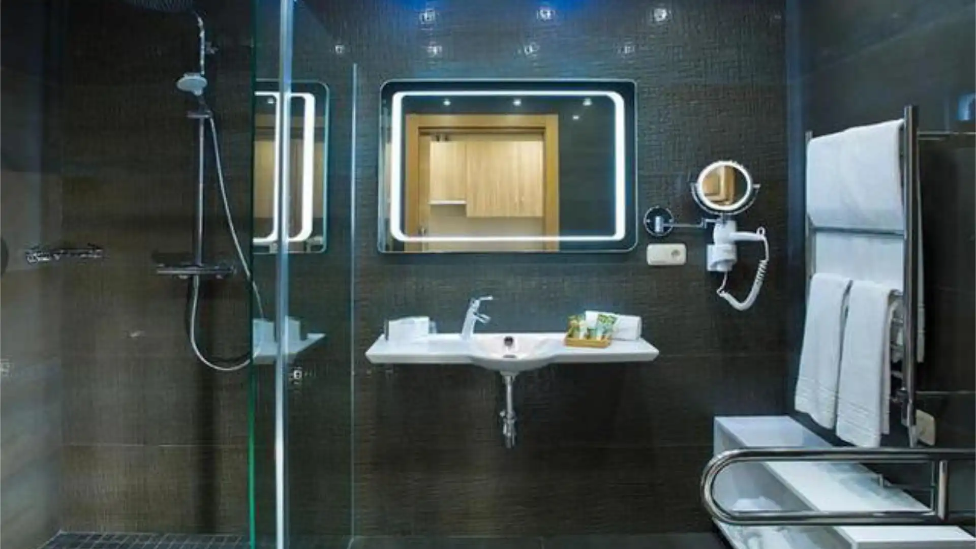 Apartamento en Benalmadena playa - Foto 4