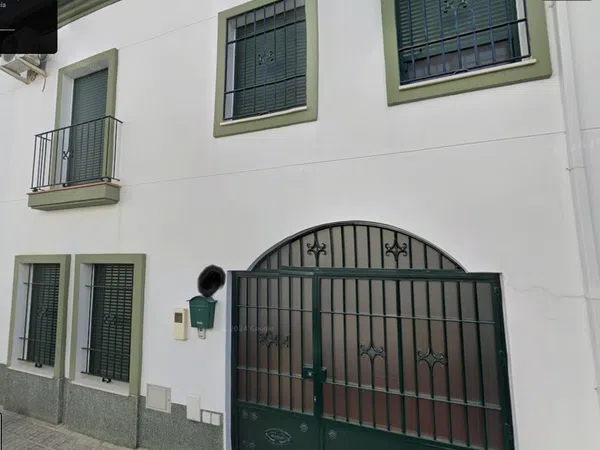 Chalet adosado en Avenida de Huelva, 1 - Foto 1