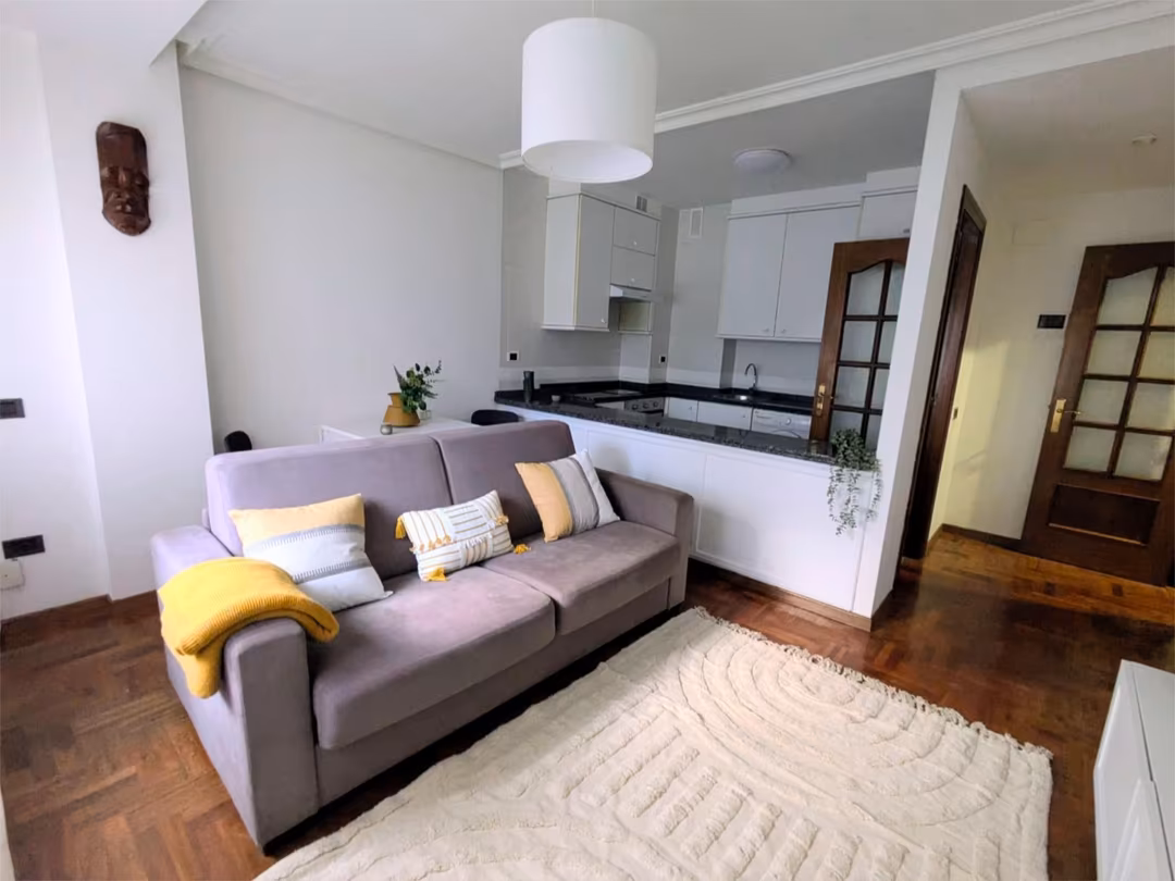 Piso en  Calle Bernardo Casielles 13