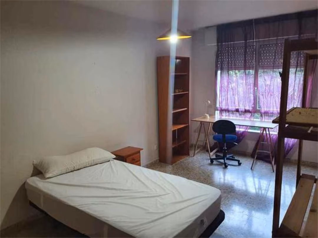 Piso en Ciudad Jardín - Foto 4