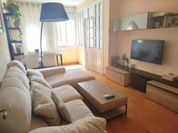 Piso en calle de Viladomat, 215