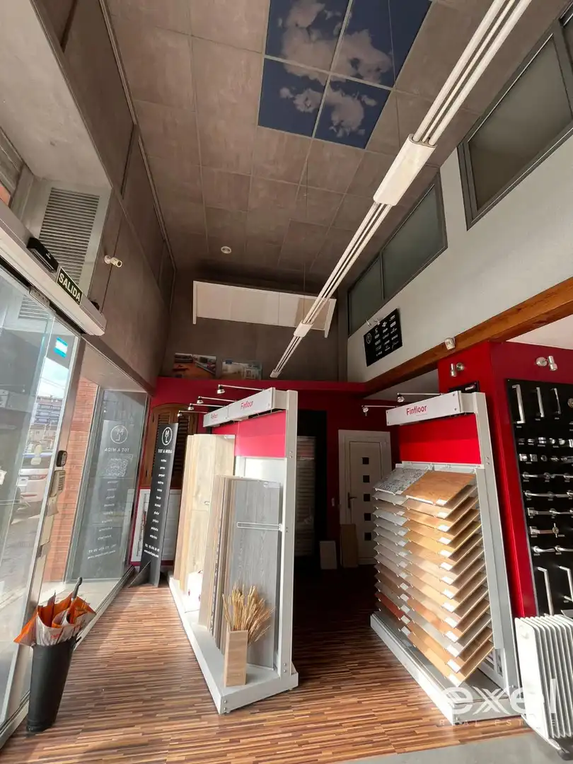 Local comercial en Cornellà de Llobregat - Foto 4