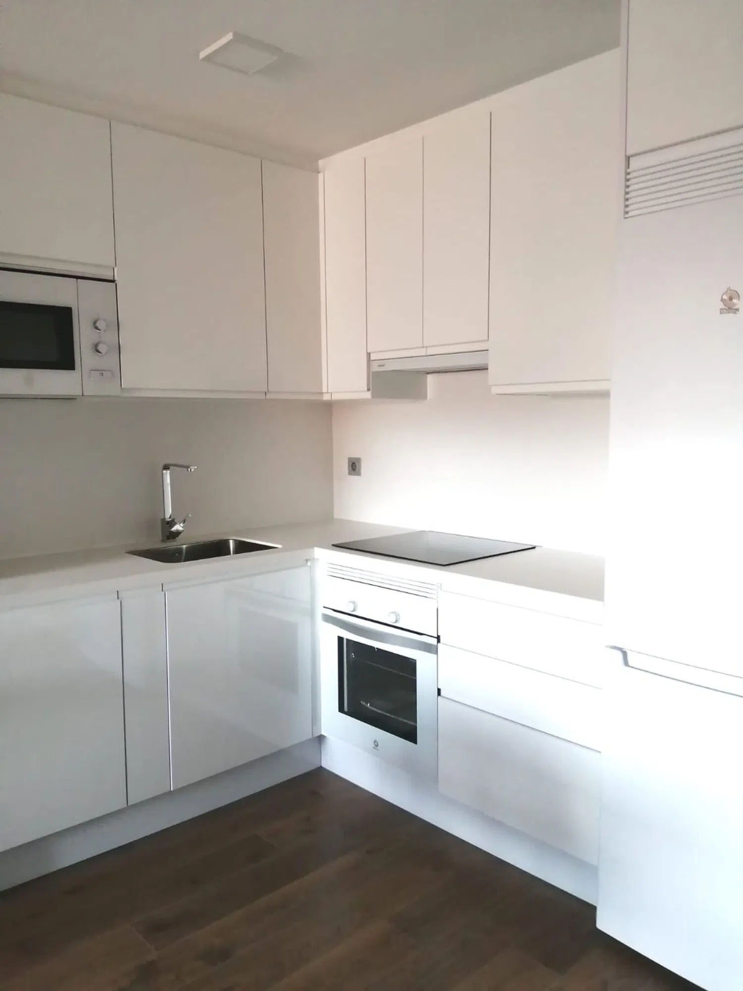 Piso en avenida de la Ilustración, 103 - Foto 14