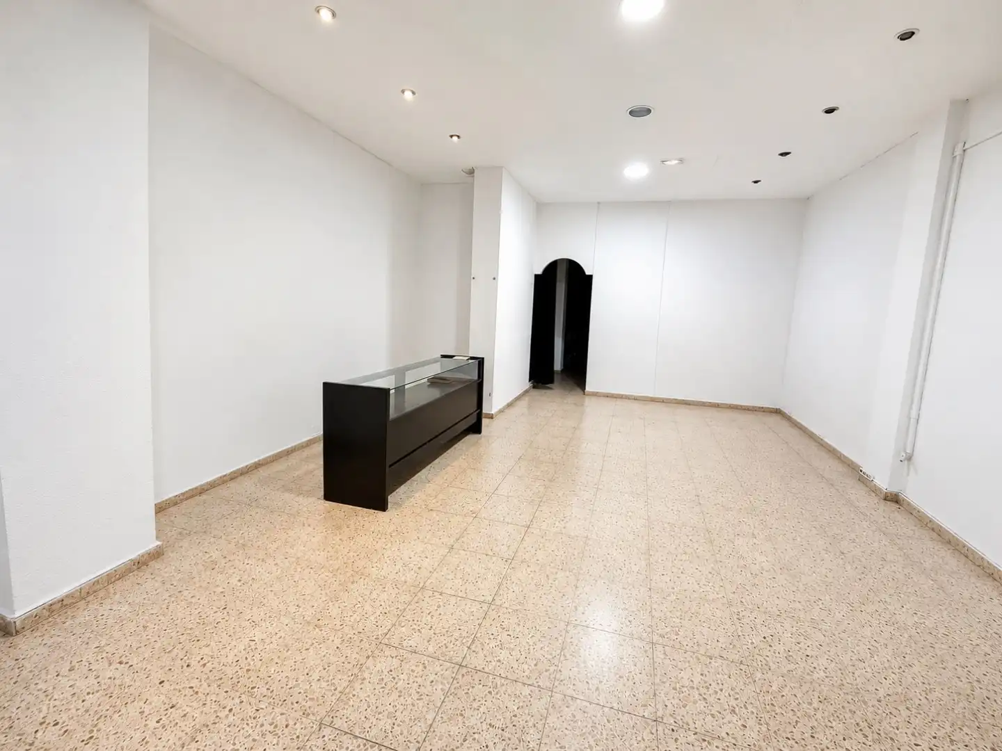Local comercial en  Carrer del Ceramista Ros 12 - Foto 3