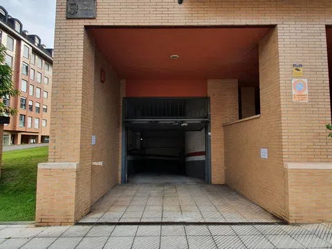 Piso en calle Aguamiera, 4