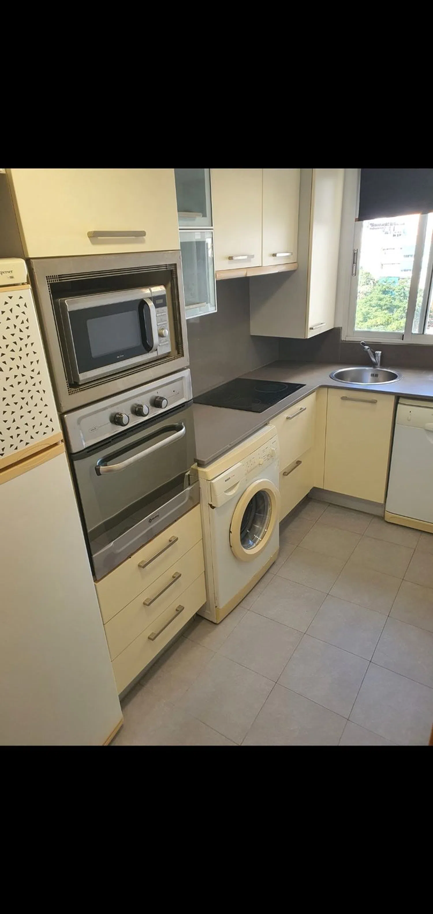 Piso en calle de la Democràcia, 97 - Foto 2