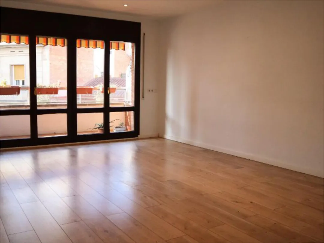 Piso en  Carrer Doctor Combelles 3 - Foto 2