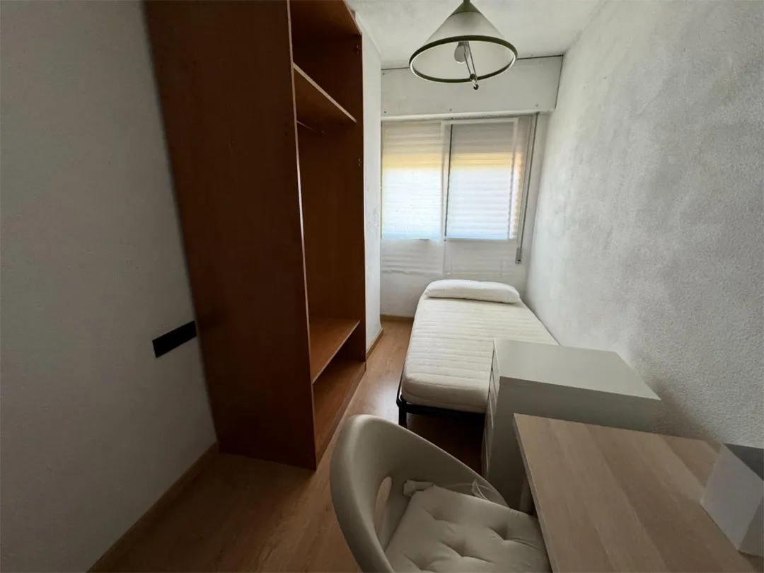 Piso en  Avenida Juan Antonio Perea 16 - Foto 5