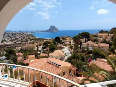 Casa adosada en chalet en Benidorm - Foto 1