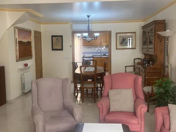 Chalet adosado en Calle del Baró de San Petrillo - Foto 1