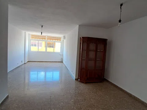 Piso en calle Armengual de la Mota, 34