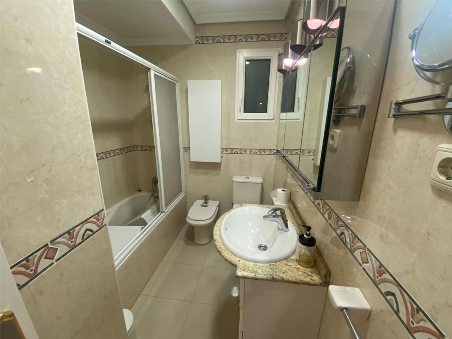 Piso en avenida de la Libertad, 8 - Foto 2