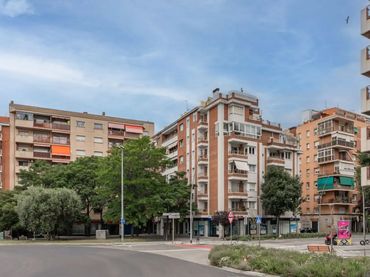 Piso en  Plaça Josep Serrat i Bonastre 6 - Foto 1