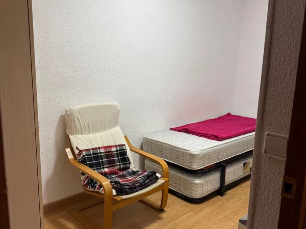 Piso en Reyes Católicos - Foto 13