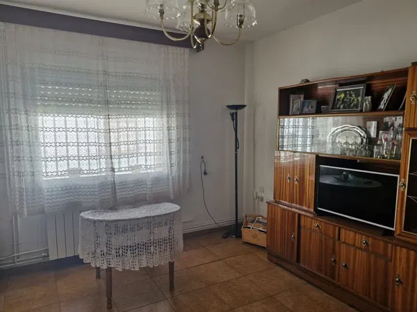 Chalet pareado en Torralba de Calatrava - Foto 4
