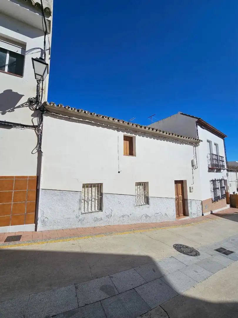 Casa adosada en  Calle Alcalde Antonio Mancheño 18 - Foto 5