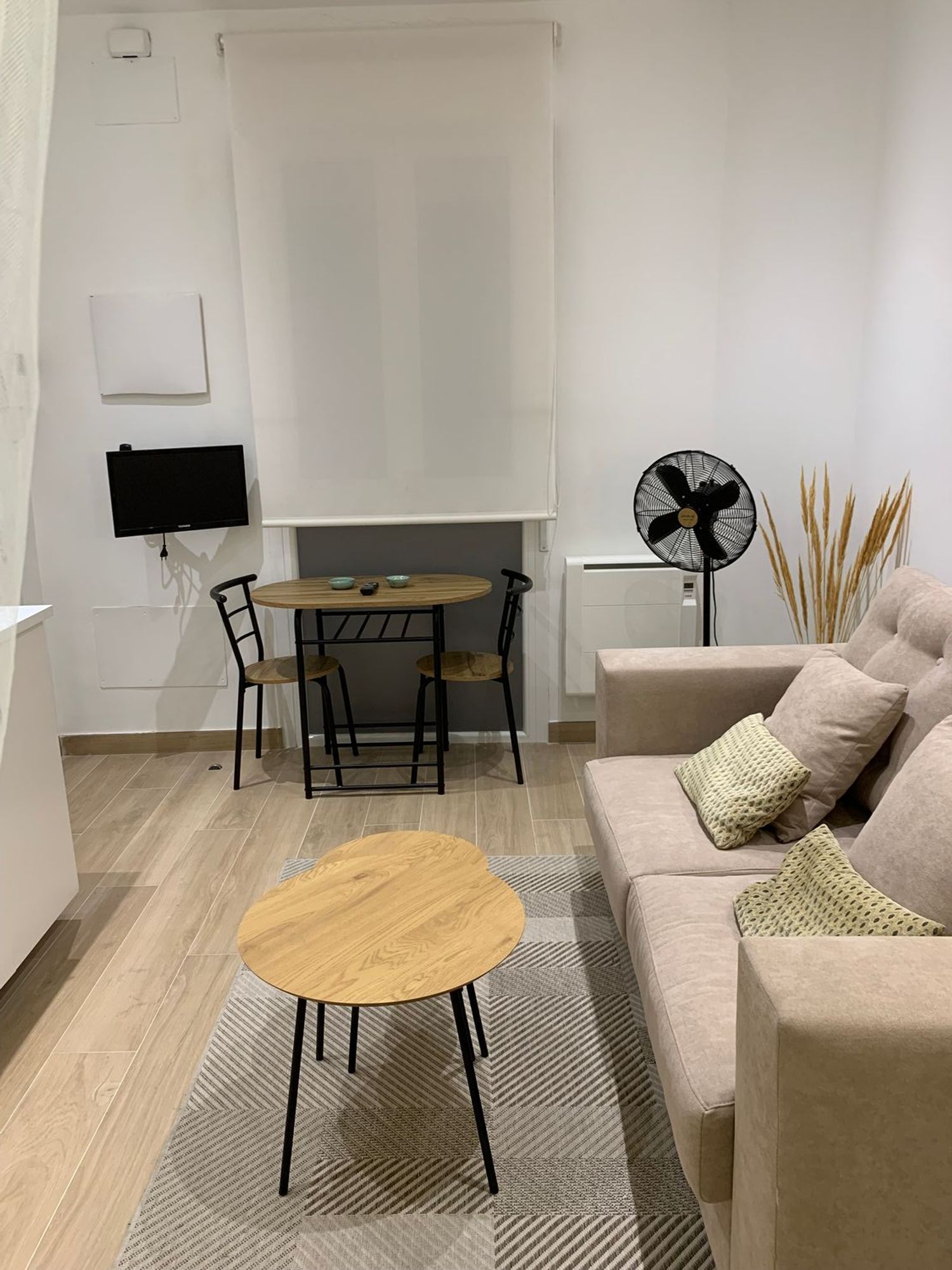 Estudio en Calle de la Reina, 9 - Foto 2