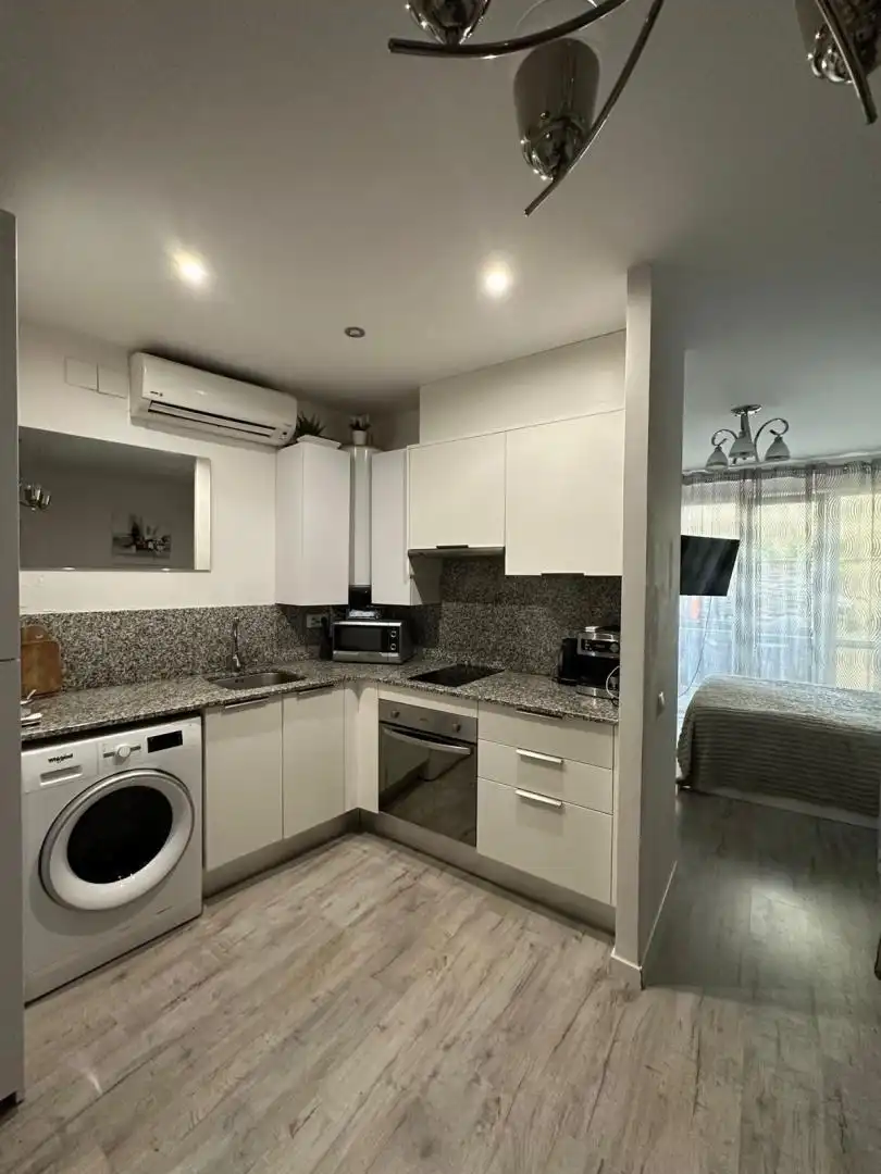 Estudio en  Carrer Cavallers 2A - Foto 1