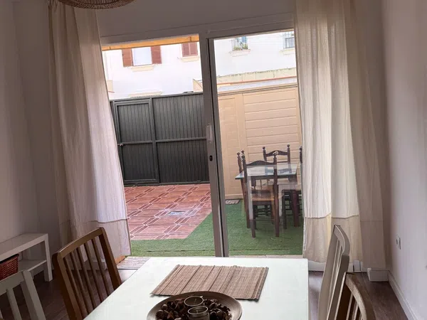 Chalet adosado en Calle Tomás Moro, 18, Avda. Caballero Bonald - San José Obrero - Guadalcacín - Foto 2