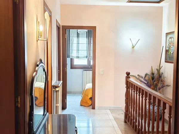 Chalet adosado en Manlleu - Foto 14