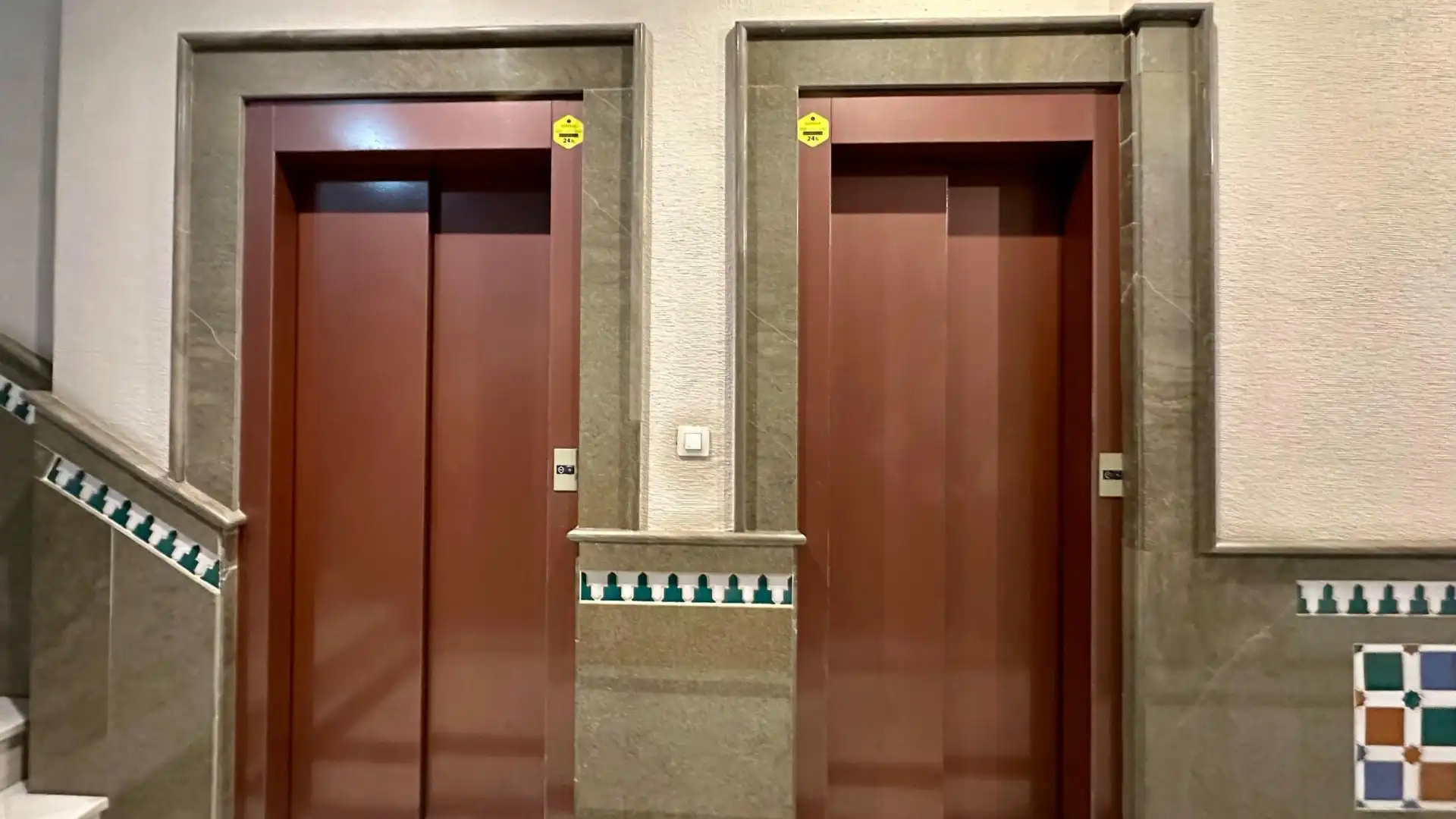 Piso en  Calle Torre de Peralada 3 - Foto 2