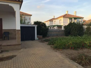 Chalet en  Calle Cabo de Rocas 12 - Foto 2