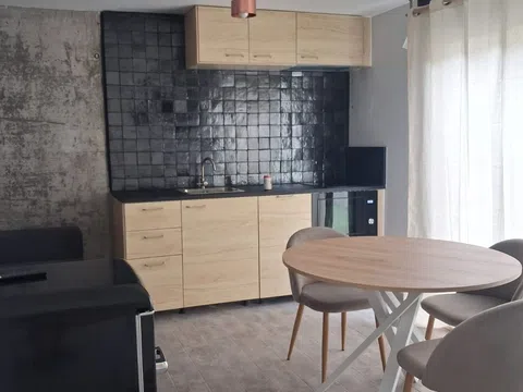 Estudio en calle Uruguay, 13