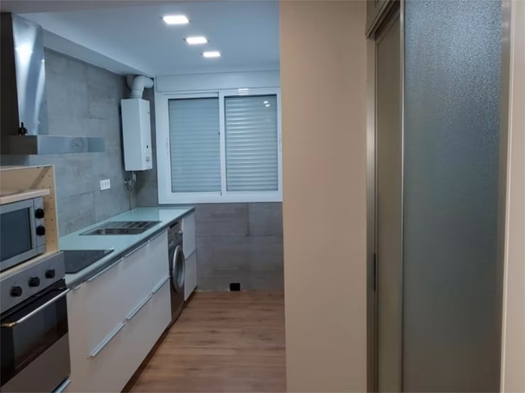 Piso en  Calle Espartinas 4 - Foto 4