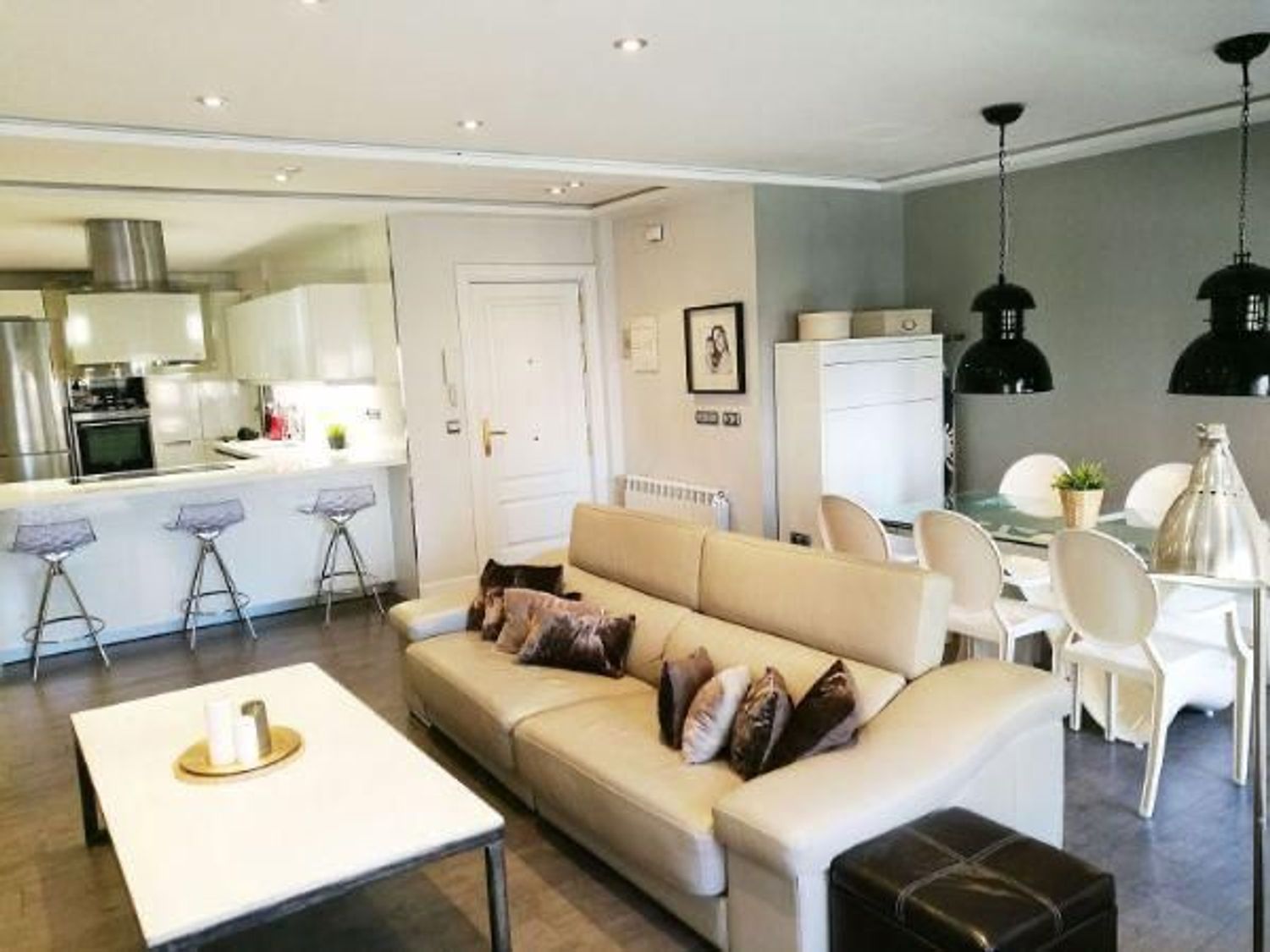 Piso en Barrio Salesas - Foto 2