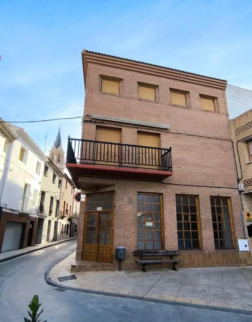 Casa adosada en  Plaza Francisco Cuenca 1 - Foto 2