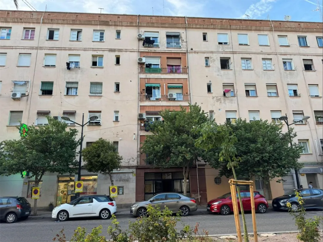 Piso en  Carrer de Yecla 25 - Foto 1