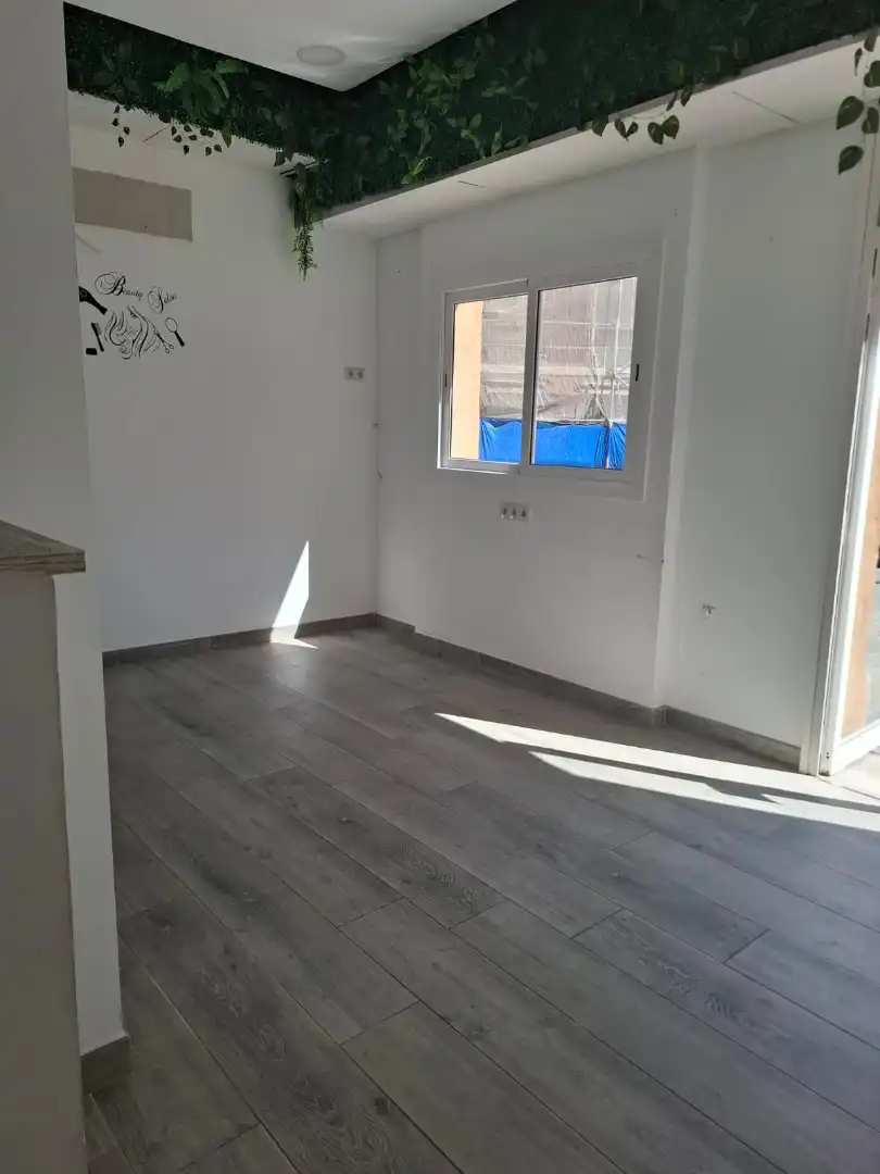 Local comercial en Badalona - Foto 4