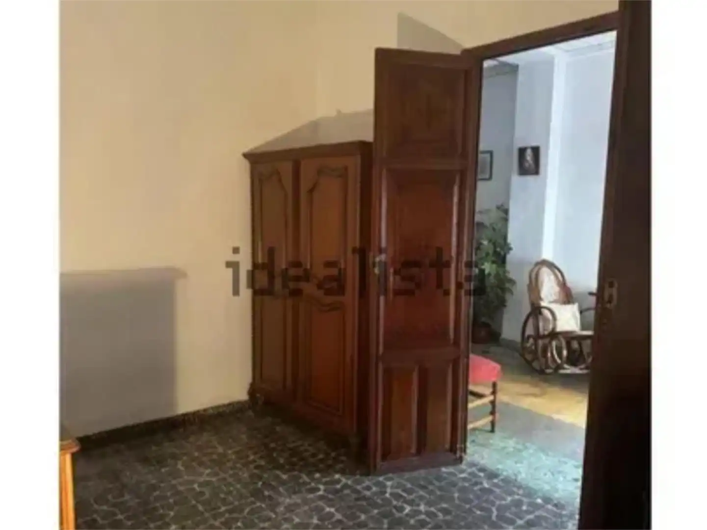 Casa adosada en  Carrer Tinent Mut 32 - Foto 8