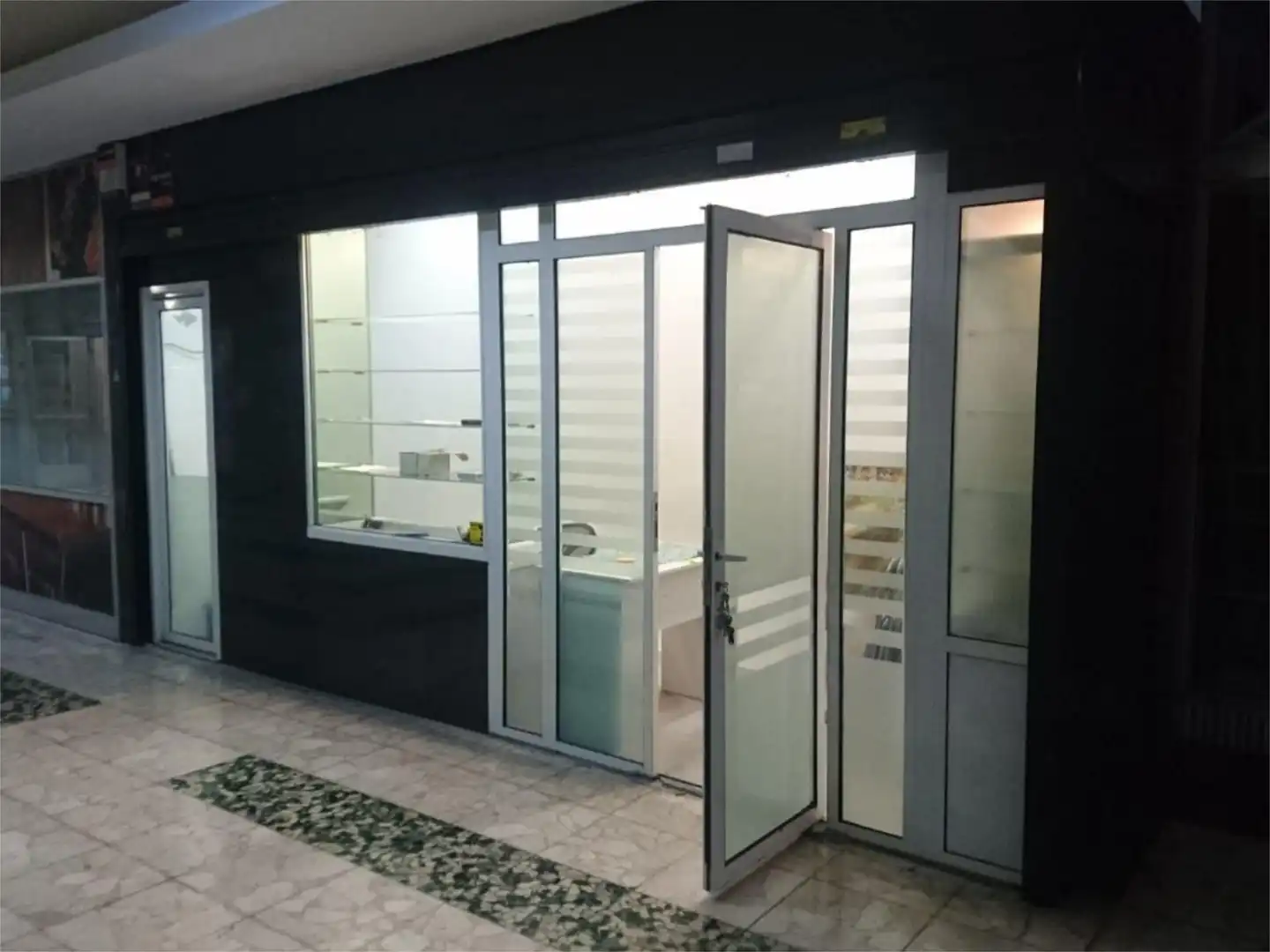 Local comercial en  Rúa de Urzáiz 81 - Foto 4