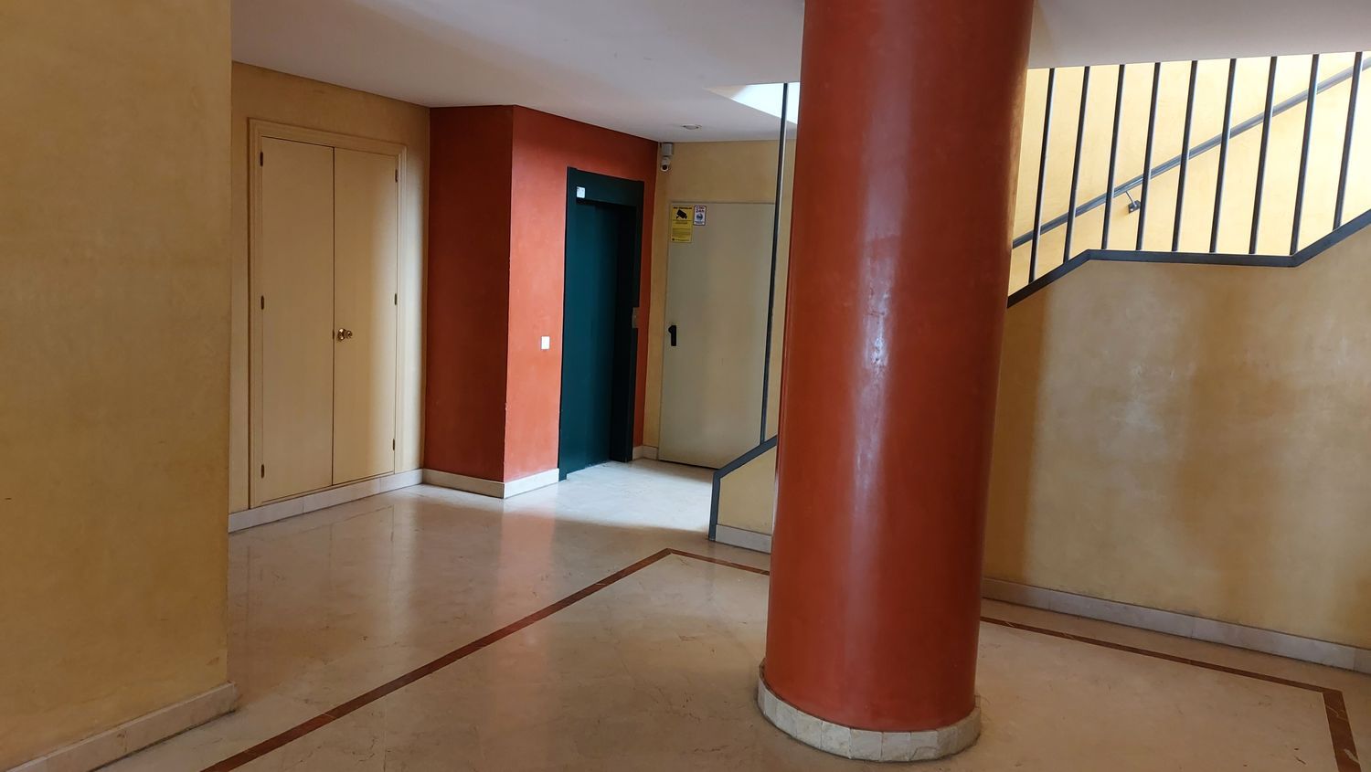 Piso en avenida de Pino Montano, 18 - Foto 2