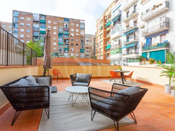 Piso en Calle del Consell de Cent - Foto 3