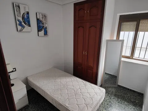 Piso en calle Cairuan, 4