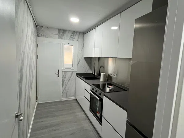 Piso en calle de Cornellà Modern, 21 - Foto 3