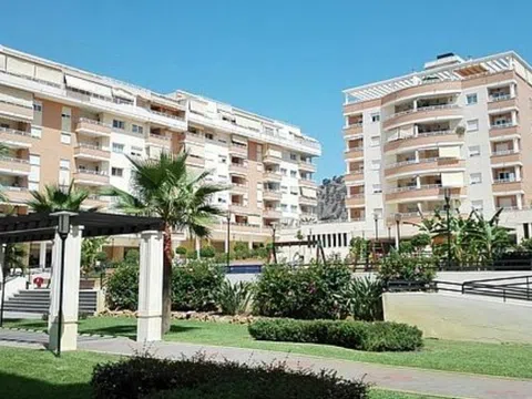Piso en Urbanización Torre Atalaya, 4