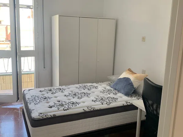 Piso en Calle Enrique Flórez, 22, Gran Plaza - Marqués de Pickman - Ciudad Jardín - Foto 3