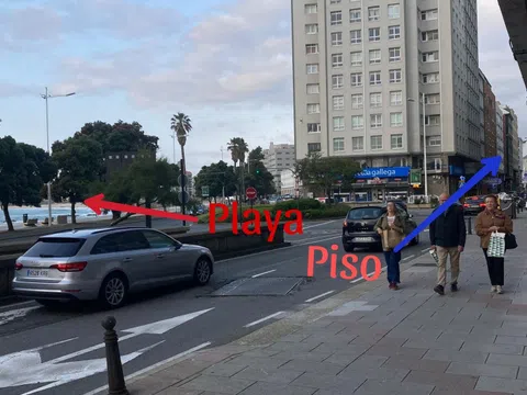 Piso en avenida Rubine, 12